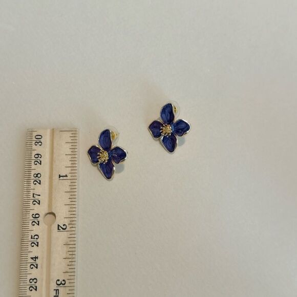 Purple flower earrings M852 - Picture 3 of 3